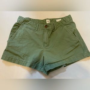 Gap summer shorts